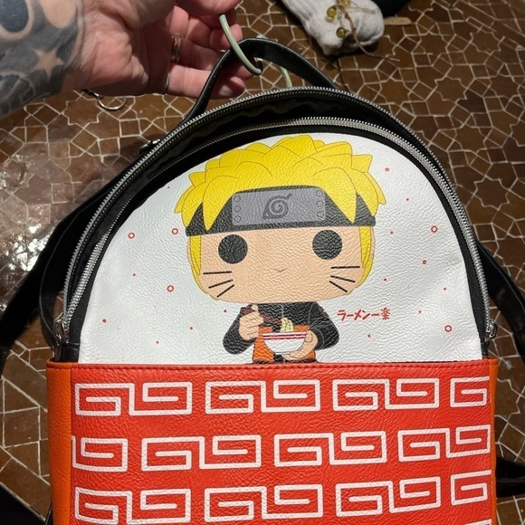 NWT mini marathon backpack leather for kids orange and black zipper closure - Picture 4 of 7